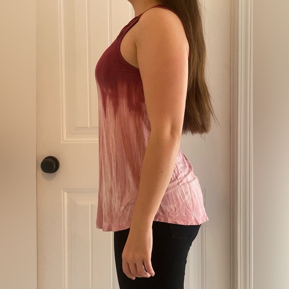 AMERICAN EAGLE - Soft & Sexy tie dye muscle tank top with lace-up accent - Picture 2 of 4